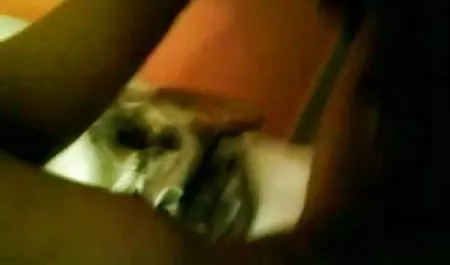 कलाकारों सेक्सी पिक्चर वीडियो दिखाएं के बाद, आरा एक ऊपरी गुदा परत से पता चला