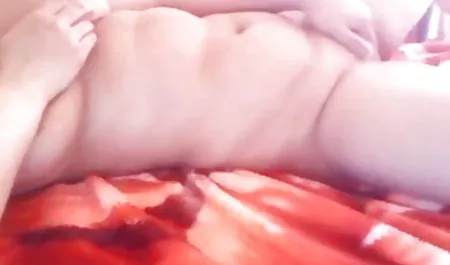 मोहक लोलिता उसके प्यार के दरवाजे खोले सेक्सी वीडियो मूवी हिंदी में