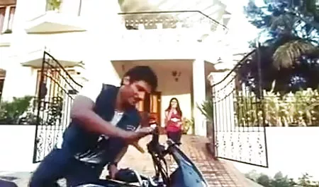 मैं अपने आप को गर्म दबाव वीडियो सेक्सी पिक्चर फिल्म का एक बहुत कुछ के साथ वर्णित बाथरूम में पैर खड़े