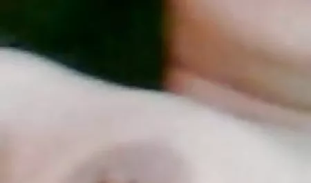 एक अठारह वर्षीय लड़की चैट में उसके शरीर सेक्सी फिल्म वीडियो में हिंदी का अधिग्रहण