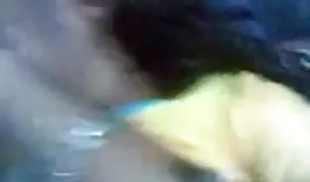 एक अनुभवी माँ एक त्रिगुट जोड़े गाड़ियों सेक्स फिल्म वीडियो बताइए