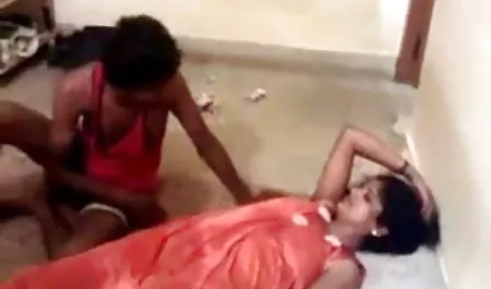मिलाते सेक्सी मूवी हिंदी में और जमीन पर कमबख्त के बाद गोरा वसा