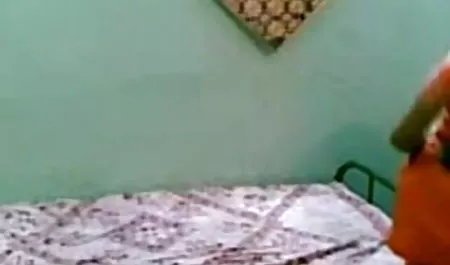 सुंदर लड़की हिंदी फिल्म सेक्सी बफ यार्ड में मुंडा बिल्ली नाटकों