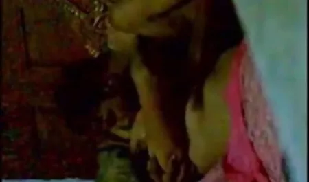 परिपक्व के सेक्सी मूवी वीडियो में सेक्सी साथ बौछार चाचा
