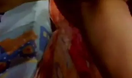 आलिया उसे फुर्तीला के साथ रोशनी सेक्सी मूवी हिंदी सेक्सी मूवी मेज के नीचे लाल