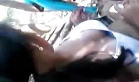 लड़की उसके मुंह में एक मोटी मुर्गा ले लिया और उसके आदमी ले लिया ब्लू सेक्सी हिंदी में