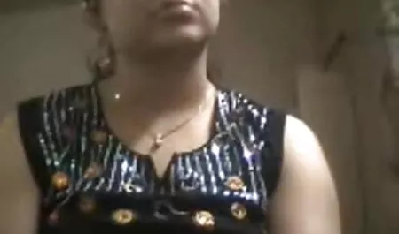 अपार्टमेंट के लिए भुगतान करने के लिए, व्यक्ति अपनी पत्नी अरे हिंदी सेक्सी फिल्म को अपनी प्रेयसी आत्मा दोस्त लाया