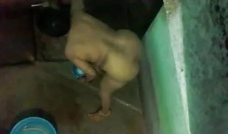 उसे बेवकूफ भाई बकवास करने के लिए सेक्सी हिंदी मूवी वीडियो नग्न