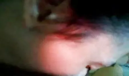 एक हॉलीवुड सेक्स फिल्म महान कजाख वयस्क महिला का लाभ उठाएं