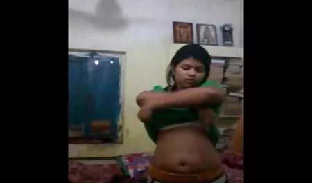 लचीला लड़की क्रीक हिंदी में सेक्सी ब्लू पर नग्न मज़ा है