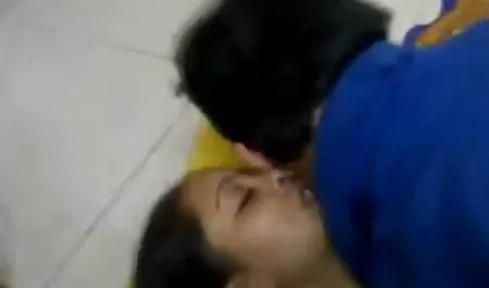 40 वर्षीय जूलिया यात्रा करने के लिए चला गया सेक्सी पिक्चर ब्लू फिल्म वीडियो में