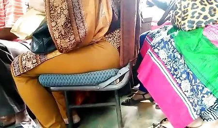 एक पुराने सेक्सी फिल्मी इतिहासकार एक लाल छात्र आकर्षित किया