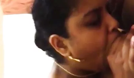 हमारी माँ हमेशा उसके पैरों के बीच एक रिबन डाल करने के सेक्सी फिल्म हिंदी में सेक्सी फिल्म लिए तैयार है