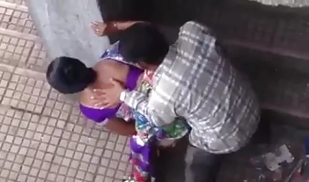 गलफुल्ला पत्नी मुर्गा पर सेक्सी फिल्म वीडियो सेक्सी फिल्म वीडियो में बैठता है