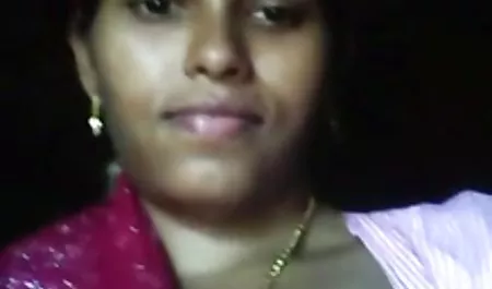 मैं सबक के साथ मदद करने के लिए छात्र के मुंह में छात्र के पिछवाड़े और सह में हिंदी मूवी सेक्सी डाल दिया