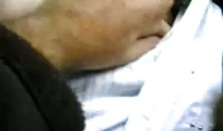 मैं हॉलीवुड सेक्सी फिल्म हिंदी में कमबख्त मुर्गा की एक खाली बोतल कमबख्त के बाद नशे में मिला.