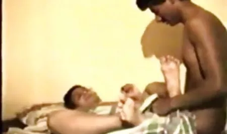सांस्कृतिक इंग्लिश सेक्सी पिक्चर दिखाओ वे रसोई घर में बैठे थे, लेकिन पीने के बाद, वे लड़की का आनंद लेने के लिए शुरू किया, उसे वेश्या के लिए ले
