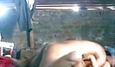 बावर्ची वार्ड कमबख्त और एक श्यामला गले लगाने कोई सेक्स फिल्म के लिए मजबूर