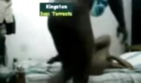 एक पत्नी घर पर उसके प्रेमियों के साथ एक प्रस्तावना की व्यवस्था सेक्सी पिक्चर दिखाएं वीडियो में