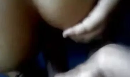 लड़की अपने माता पिता के चेहरे में सेक्सी वीडियो पिक्चर सेक्सी बैठा है