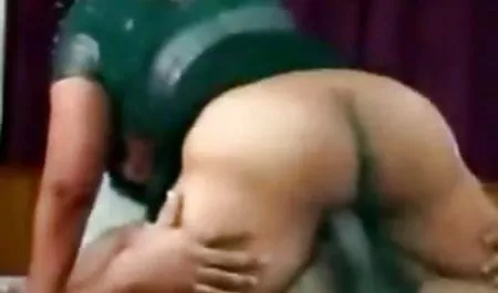 जिमनास्ट सेक्सी पिक्चर दिखाएं वीडियो में साशा नग्न फैला