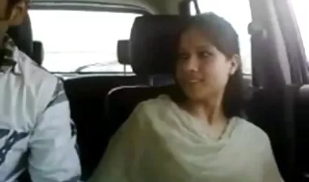 विनम्र आदमी डॉक्टर को देखने हिंदी वाली सेक्सी मूवी के लिए आया था
