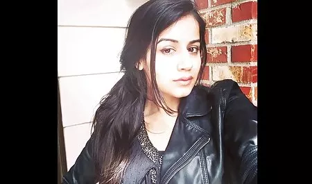 लड़की रात में उसकी योजनाओं को बदलने और एक भावनात्मक आदमी के साथ यौन संबंध के लिए हिंदी ब्लू फिल्म सेक्सी हिंदी किया था