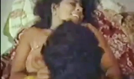 छोटे लंड चूसना हस्तमैथुन हिंदी मूवी सेक्सी हिंदी मूवी सेक्सी वेब कैमरा