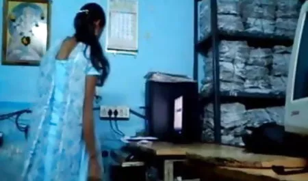 शिक्षक सेक्सी वीडियो फिल्म भेज कक्षा में छात्र कमबख्त