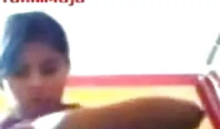 एक वेश्या में एक हिंदी सेक्सी मूवी पिक्चर दोस्त के साथ सह