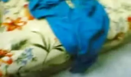लेटेक्स ब्लू सेक्सी भेजो बेब उसके आकर्षण से पता चलता है