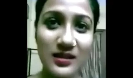 छिपे हुए सेक्स करता हुआ फिल्म कैमरे का एक और शिकार धूप में झूठ बोल रही है