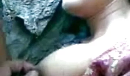 एक रोमांचक स्मार्ट लड़की सेक्सी फिल्म चाहिए सेक्सी उत्साहित अशांति के हाथों में गिर गई