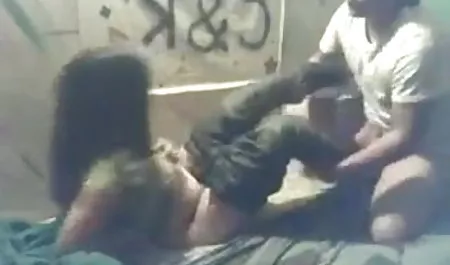 छिपे हुए कैमरे बाथरूम में एक 18 वर्षीय लड़के को फुल सेक्सी मूवी वीडियो में हटा