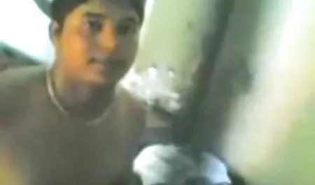 मेरी माँ नवजात शिशुओं के साथ कमरे हिंदी में सेक्सी मूवी वीडियो में में चला गया और उन्हें बिस्तर में शामिल हो गए.