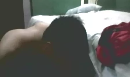 छात्र फूल सेक्सी मूवी इन हिंदी बिस्तर पर रन बनाए