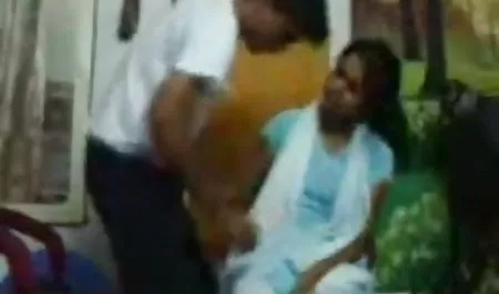 गंजा आदमी अचानक अपने सहयोगी के लिए आकर्षण का एक सेक्सी फिल्म वीडियो दे दो बहुत कुछ देखा